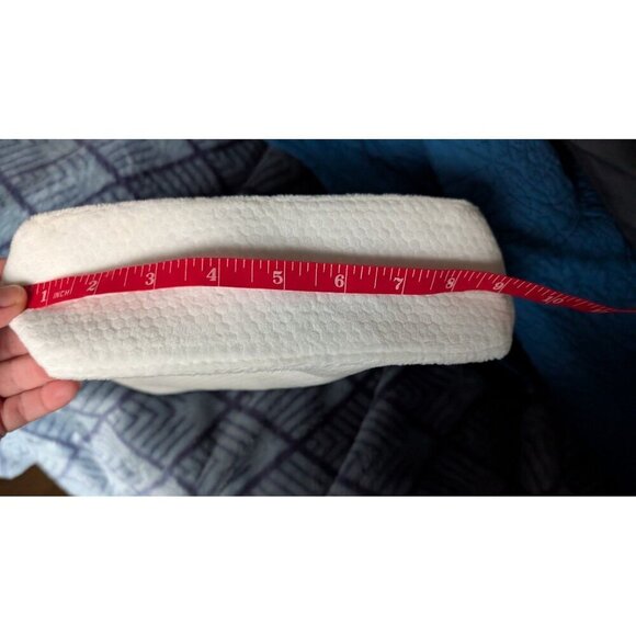 Guerlain Cosmetic Pouch (New) - Picture 5 of 11